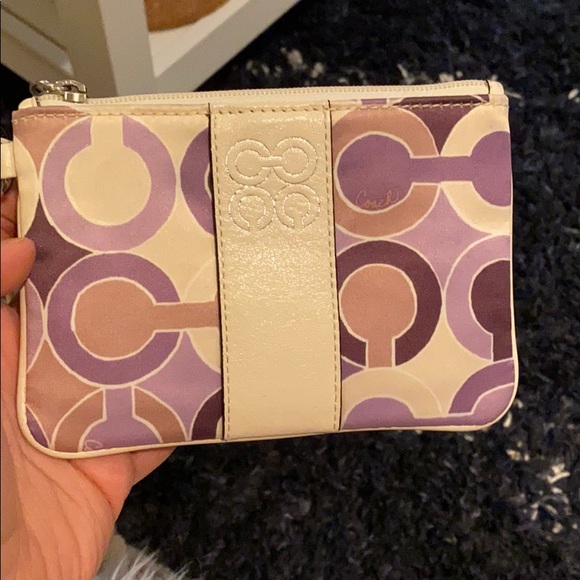 Coach wristlet - Picture 1 of 3